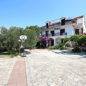 Couette-café Bed&Breakfast Drage Croatie